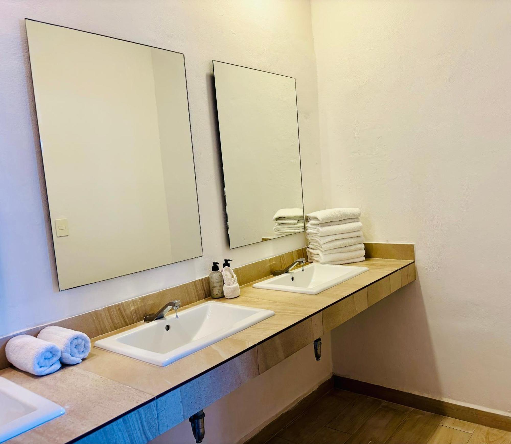 Digital Nomads Hotel & Coliving カンクン エクステリア 写真